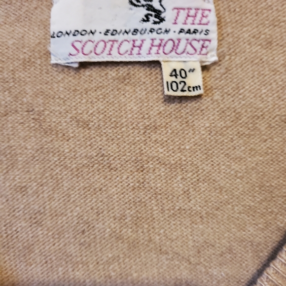 Cashmere Beige Vest - Picture 2 of 2